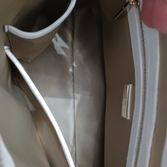 Gianni Versace White Quilted Patent Bag "Snap Out of It" Bag - Picture 7 of 13